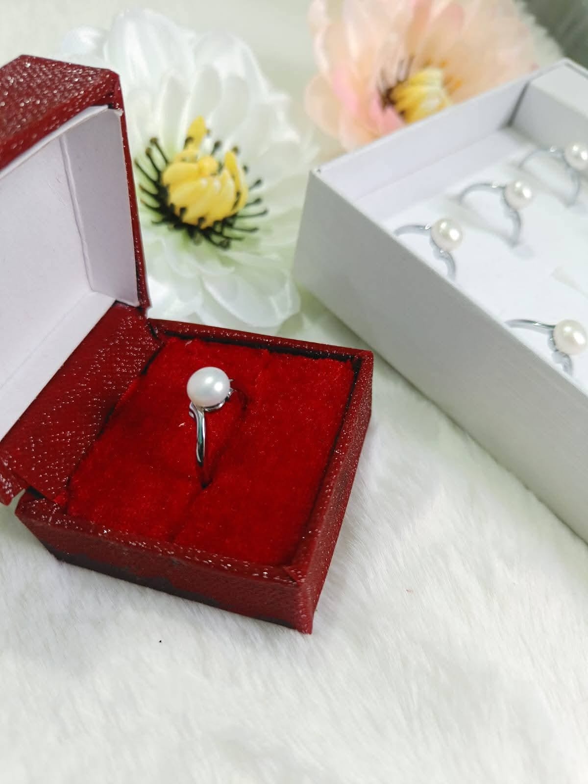 Nuclei-Shine Classic Pearl Ring