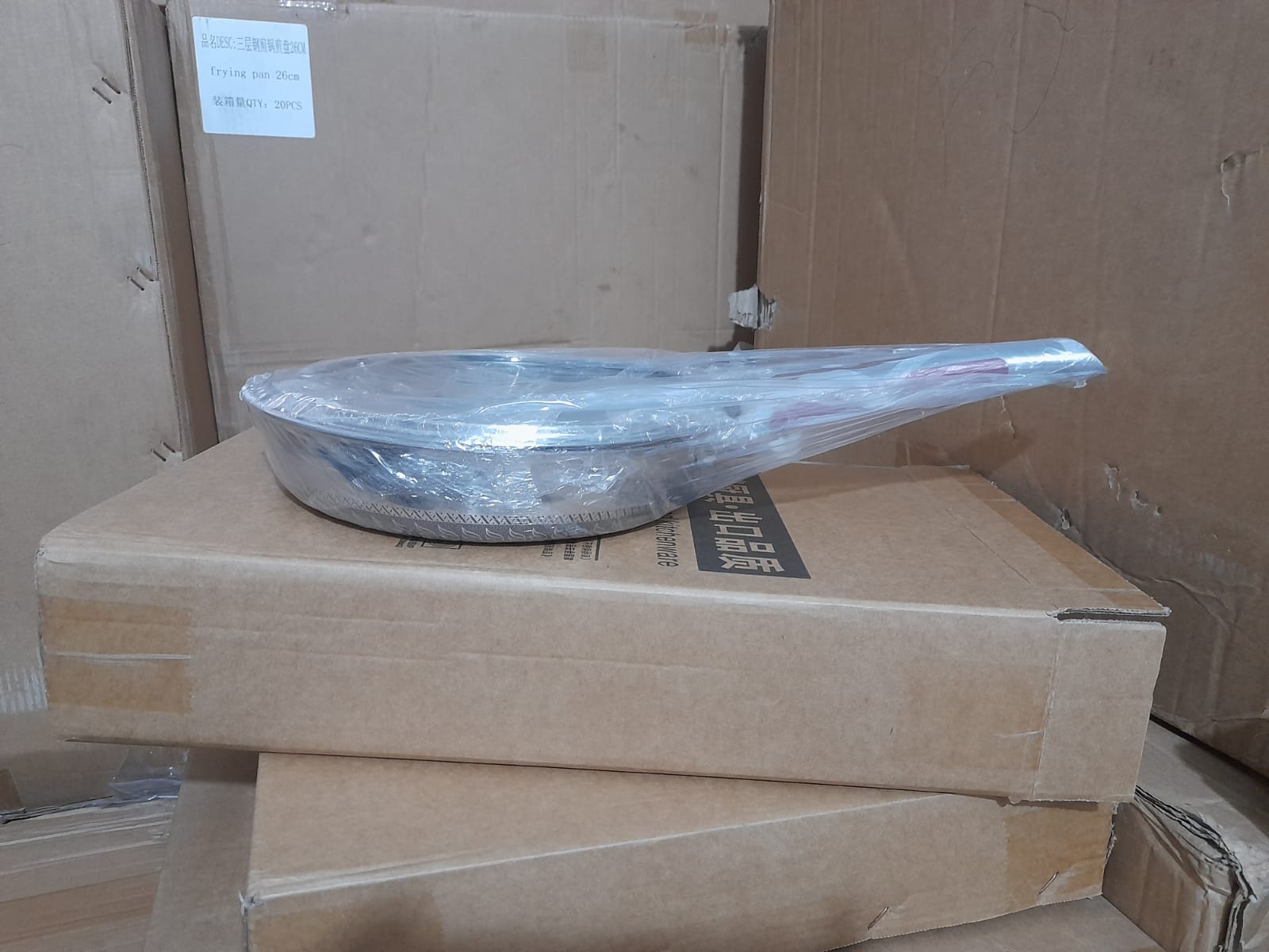 🔍 আমাদের Cookware-এর মূল বৈশিষ্ট্যসমূহ: ✔️ ইন্ডাকশন, ইনফারেড, ইলেকট্রিক, গ্যাস, লাকড়ি &mdash; সব ধরনের চুলায় ব্যবহারযোগ্য  ✔️ ফুড-গ্রেড স্টেইনলেস স্টিল (18/10 সিরিজ) &mdash; সম্পূর্ণ নিরাপদ ও স্বাস্থ্যসম্মত   ✔️ CNAS-স্বীকৃত ল্যাবে পরীক্ষিত (China National Accreditation Service)   ✔️ উদ্ভিদভিত্তিক ও স্বাস্থ্যকর Nano Titanium Black Biofilm ফিনিশ (কোটিং)   ✔️ সম্পূর্ণ টেফলন ও ক্ষতিকর কেমিক্যালমুক্ত   ✔️ সঠিক নিয়মে ব্যবহার করলে খাবার পোড়া বা লেগে যাওয়ার সম্ভাবনা কম   ✔️ পরিষ্কার করা সহজ &mdash; কম সময়েই ঝকঝকে ]   ✔️ হেভি-ডিউটি নির্মাণ &mdash; দীর্ঘদিন টেকসই ব্যবহার    ✔️ Cash on Delivery (COD) সুবিধা    🛒 কেন আমাদের থেকে কিনবেন? ✔️ Cash on Delivery (COD) সুবিধা ✔️ সারা দেশে নিরাপদ ডেলিভারি ✔️ ডেলিভারির সময় প্রডাক্ট চেক করার সুযোগ 👉 আমাদের ছবি বা বর্ণনার সাথে মিল না থাকলে,ডেলিভারি ম্যানের সামনেই প্রডাক্ট রিটার্ন করতে পারবেন।